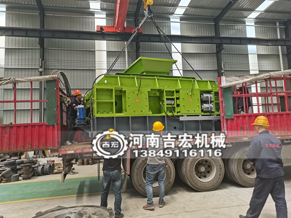 生石灰破碎設(shè)備對比：雙齒輥破VS錘破，誰更經(jīng)濟(jì)實(shí)用？